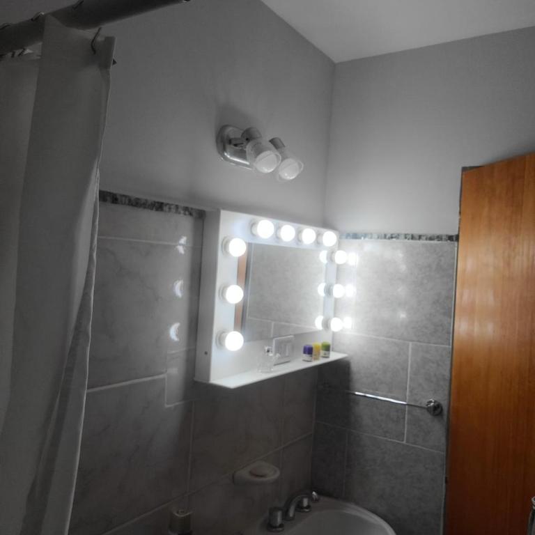 Ty Bach - One-Bedroom Apartment - 10