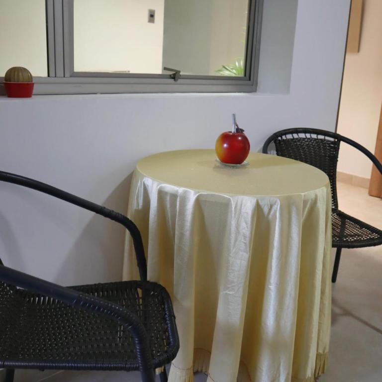 Apartamento Amoblado en Los Nogales zona exclusiva - Apartamento de 1 dormitorio - 6