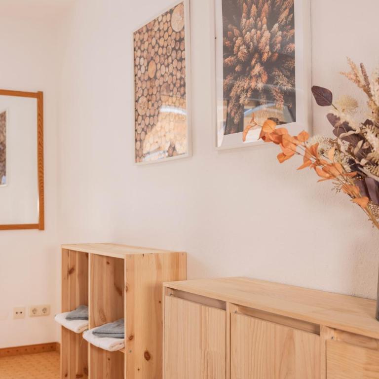 Zum Hüttenklaus - 12 Personen Gruppenunterkunft in den Bergen mit eigenem Badezuber - Haus mit 4 Schlafzimmern - 33