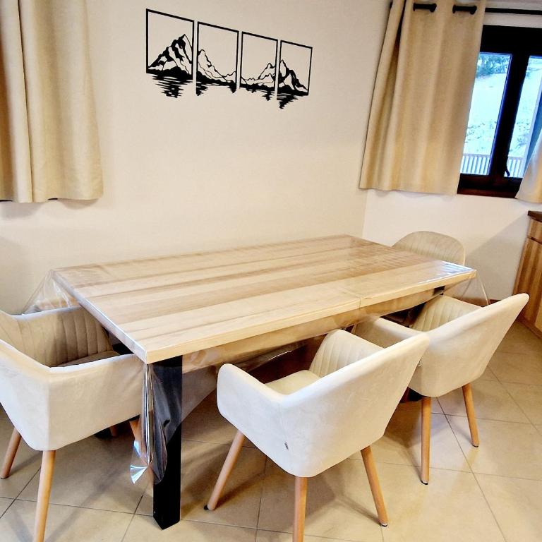 Charmant appartement au cœur de Montalbert avec balcon et parking privé, proche des pistes - FR-1-755-33 - Apartment - 9