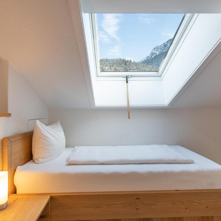 Gästehaus Birkenhof - Apartment mit 3 Schlafzimmern und Bergblick - 7