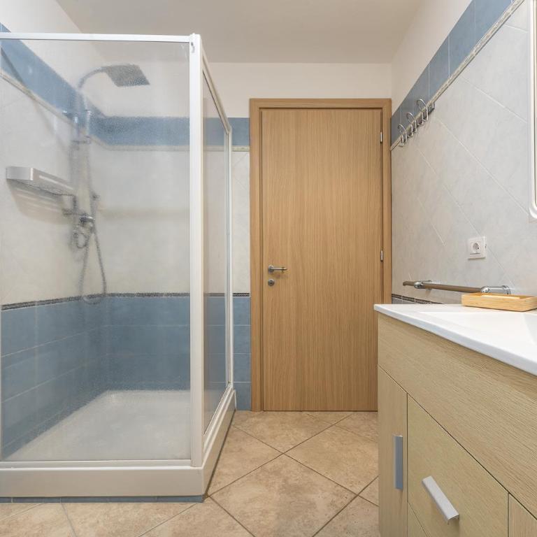 Bellavista Holiday House - Appartamento con 3 Camere da Letto e Vista Montagna - 5
