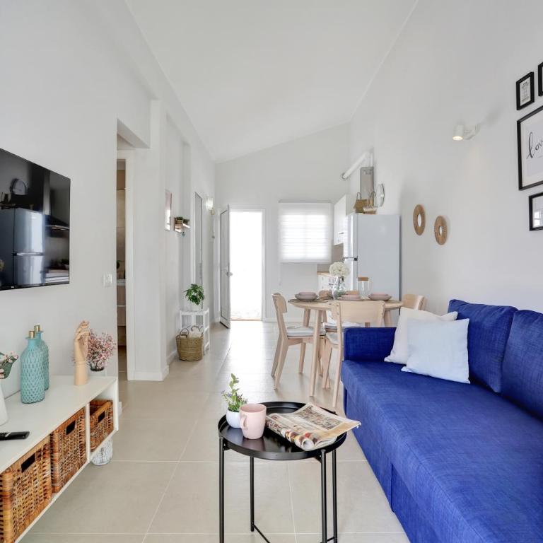 Recently renovated, with views, barbecue and outdoor shower - One-Bedroom Apartment - 8