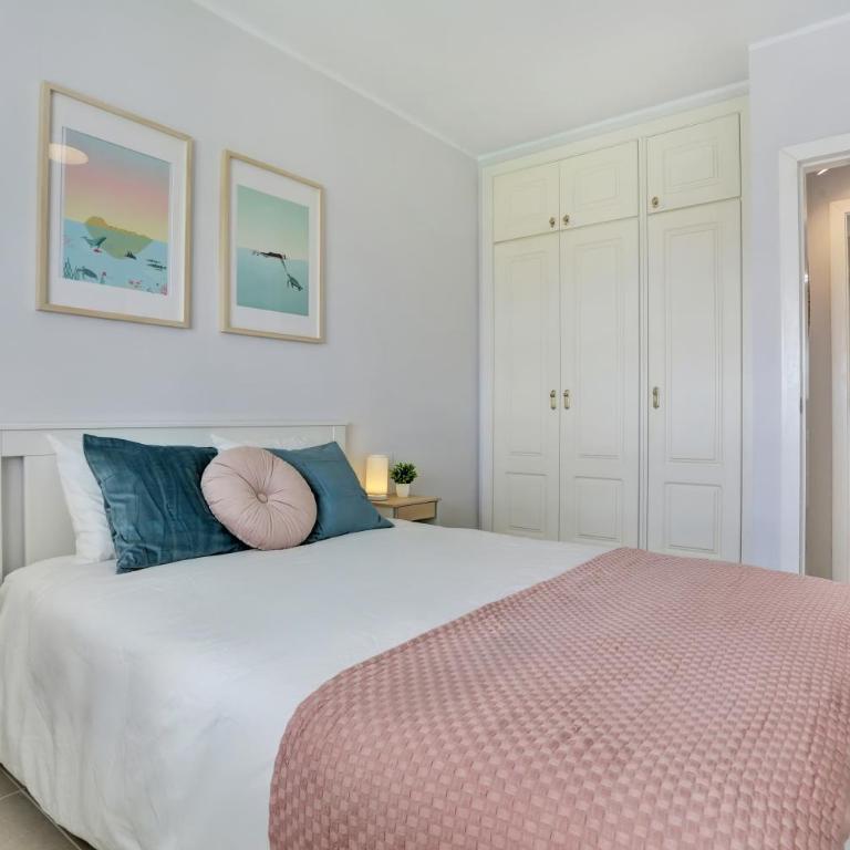 Recently renovated, with views, barbecue and outdoor shower - One-Bedroom Apartment - 4