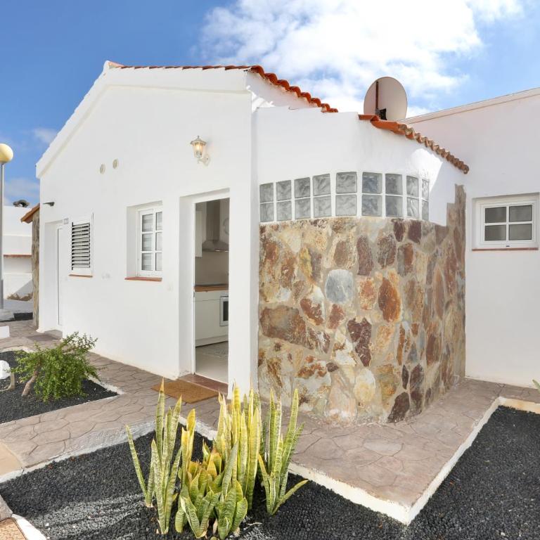 Recently renovated, with views, barbecue and outdoor shower - One-Bedroom Apartment - 18