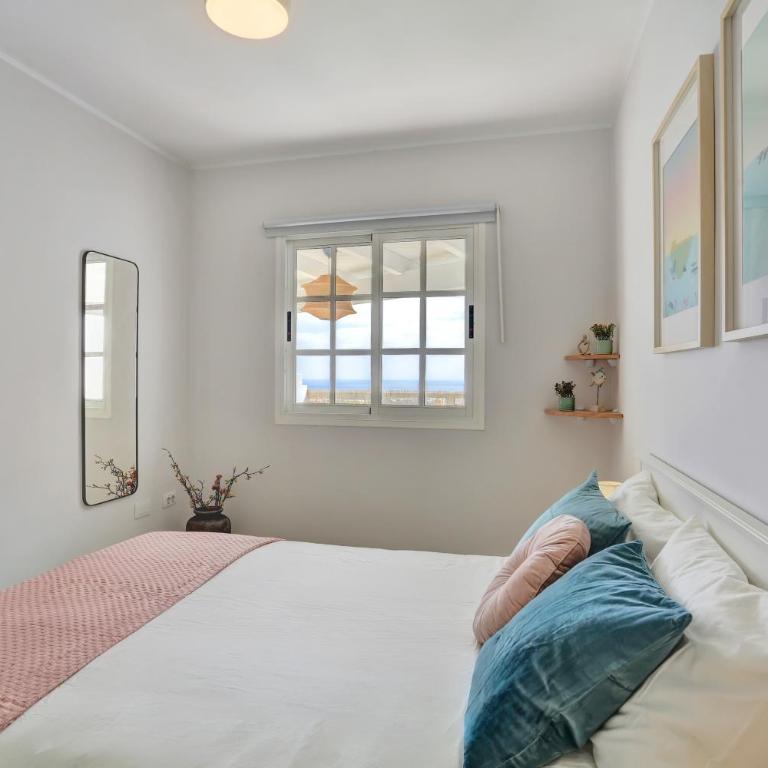 Recently renovated, with views, barbecue and outdoor shower - One-Bedroom Apartment - 25