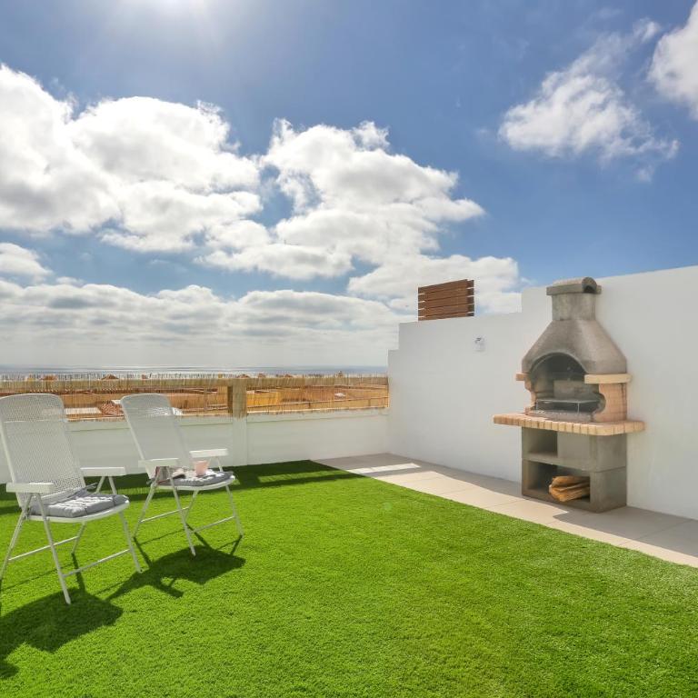 Recently renovated, with views, barbecue and outdoor shower - One-Bedroom Apartment - 30
