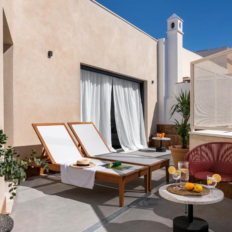 Magno Apartments Castilla - Ático con terraza y bañera de hidromasaje privada - 3