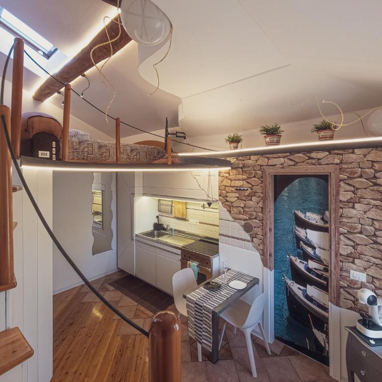 Nautical Micro-Loft con Parcheggio Privato - Monolocale su 2 Livelli - 14