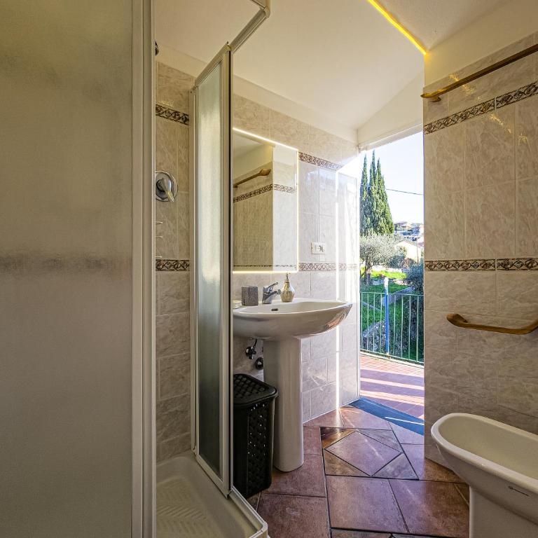 Nautical Micro-Loft con Parcheggio Privato - Monolocale su 2 Livelli - 35