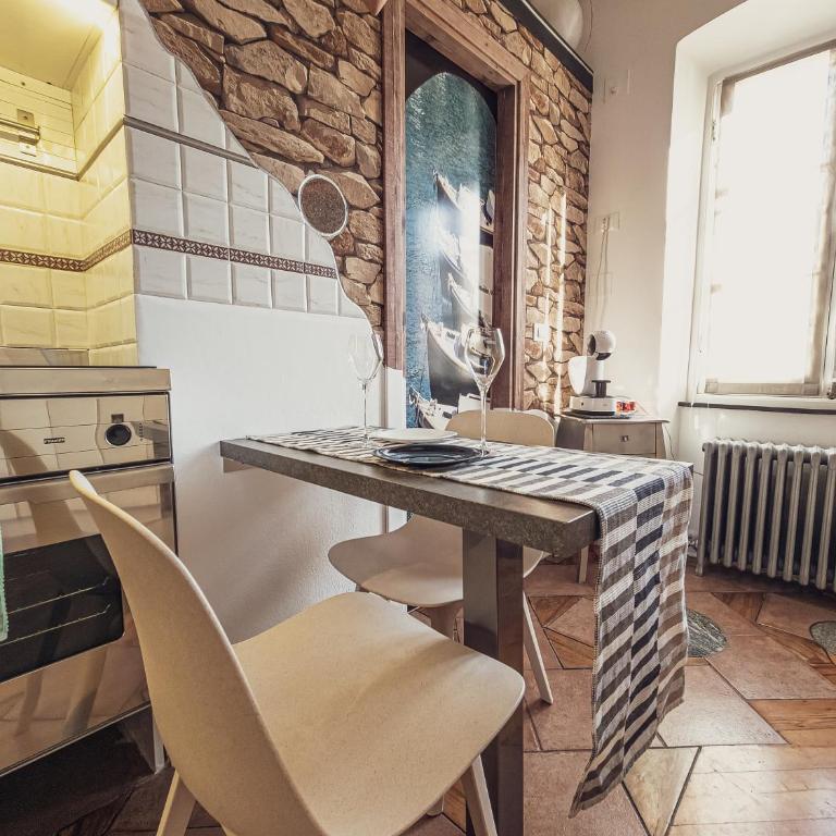 Nautical Micro-Loft con Parcheggio Privato - Monolocale su 2 Livelli - 60