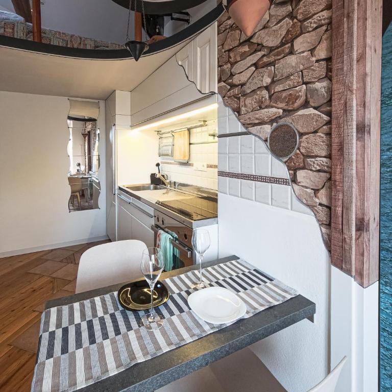 Nautical Micro-Loft con Parcheggio Privato - Monolocale su 2 Livelli - 16