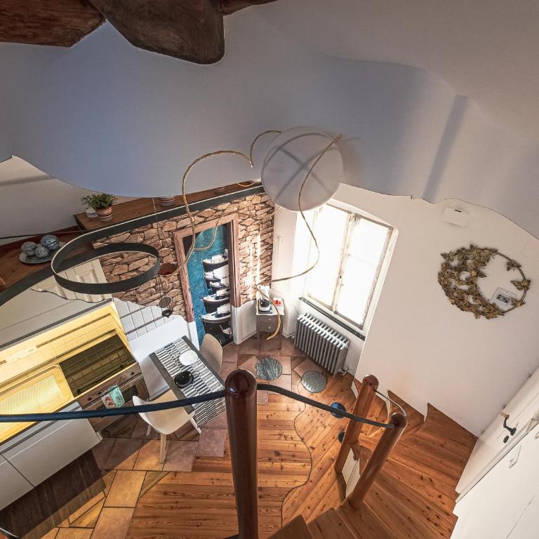 Nautical Micro-Loft con Parcheggio Privato - Monolocale su 2 Livelli - 8