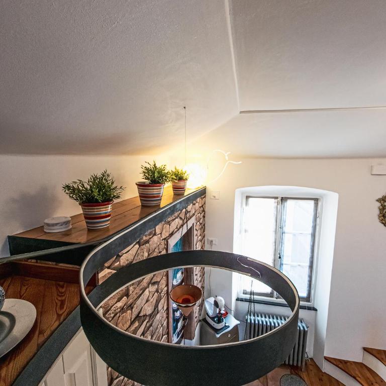 Nautical Micro-Loft con Parcheggio Privato - Monolocale su 2 Livelli - 50