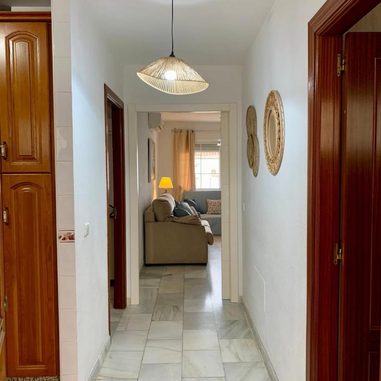 Apartamento en la Carihuela cerca playa - Apartamento de 1 dormitorio - 17