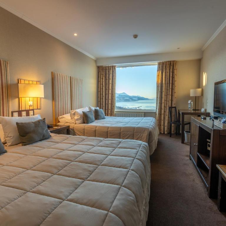 Los Acebos Ushuaia Hotel - Habitación Doble con vistas al mar - 1