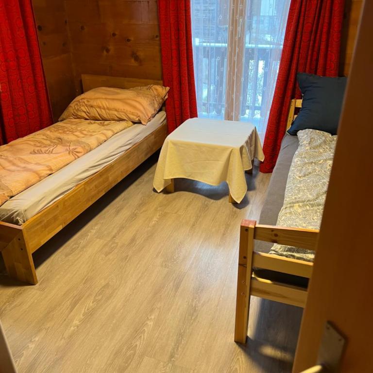 Alpen Rose 3 Wohnungen - Apartment mit Aussicht und Balkon - 2
