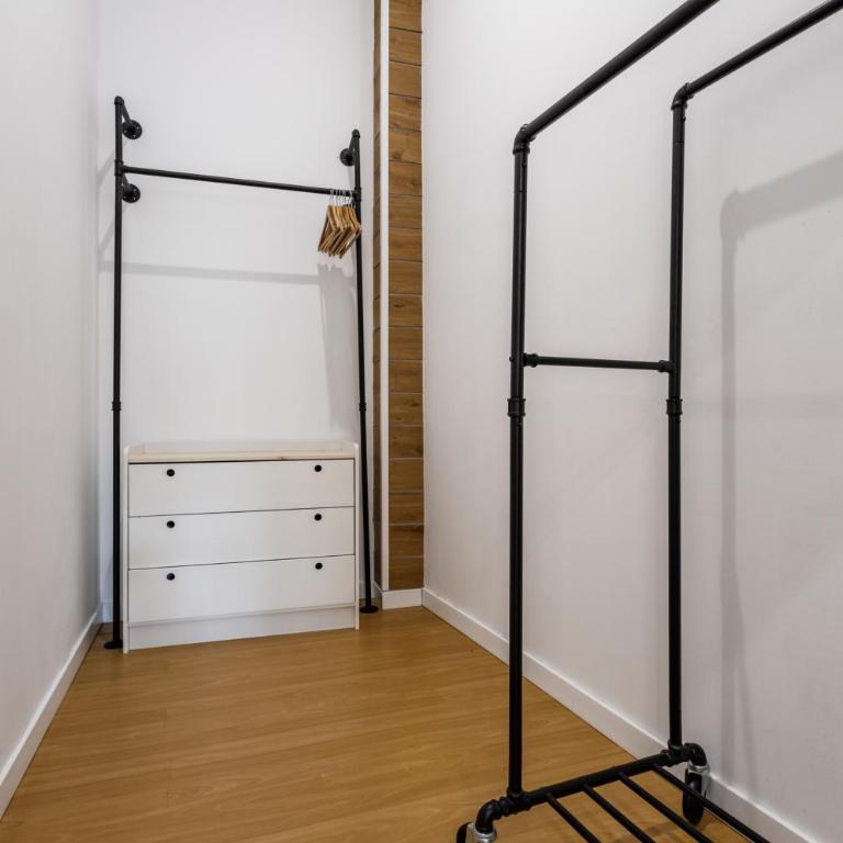 Sur Suites 2 Estudios Industriales - Studio - 8