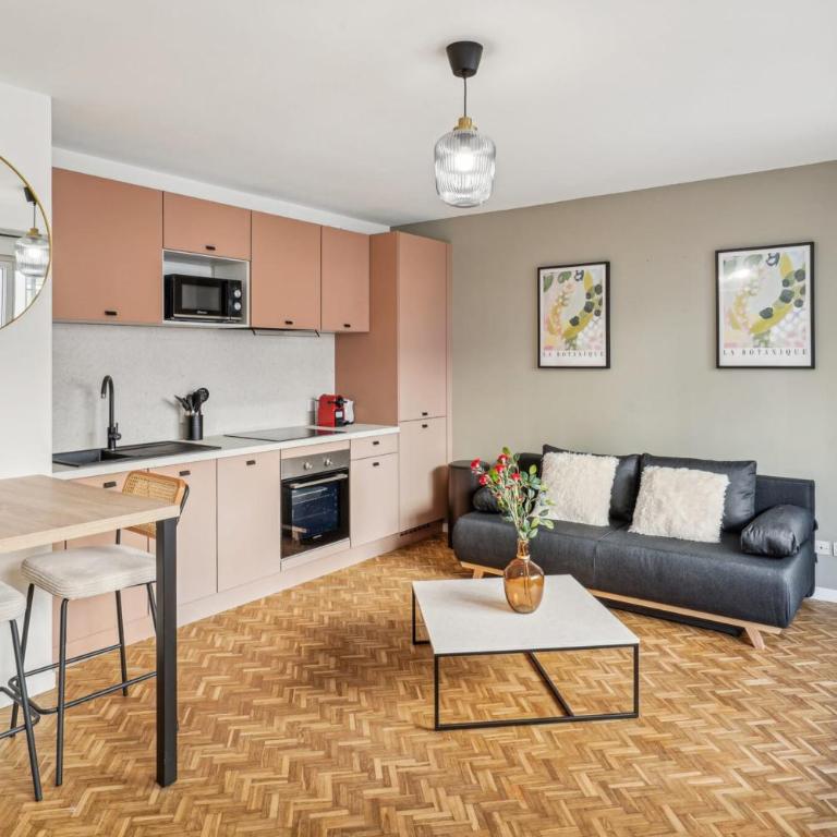 Baraban Apartment for 4 people with Balcony near Part-Dieu - Apartment - 1