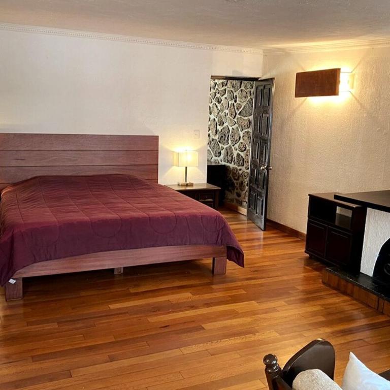 Beautiful house for holidays with family and friends - Three-Bedroom Villa - 2