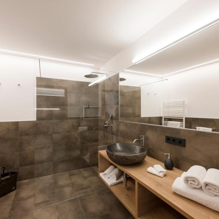 Residence Sonja - Apartment mit 2 Schlafzimmern und Poolblick - 7