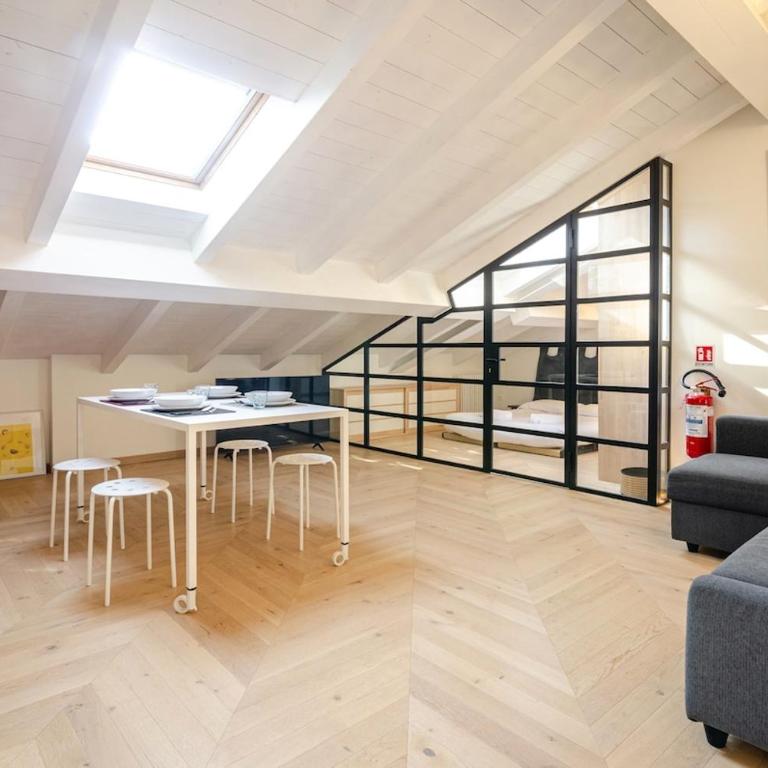 Righi Loft - One-Bedroom Apartment - 1