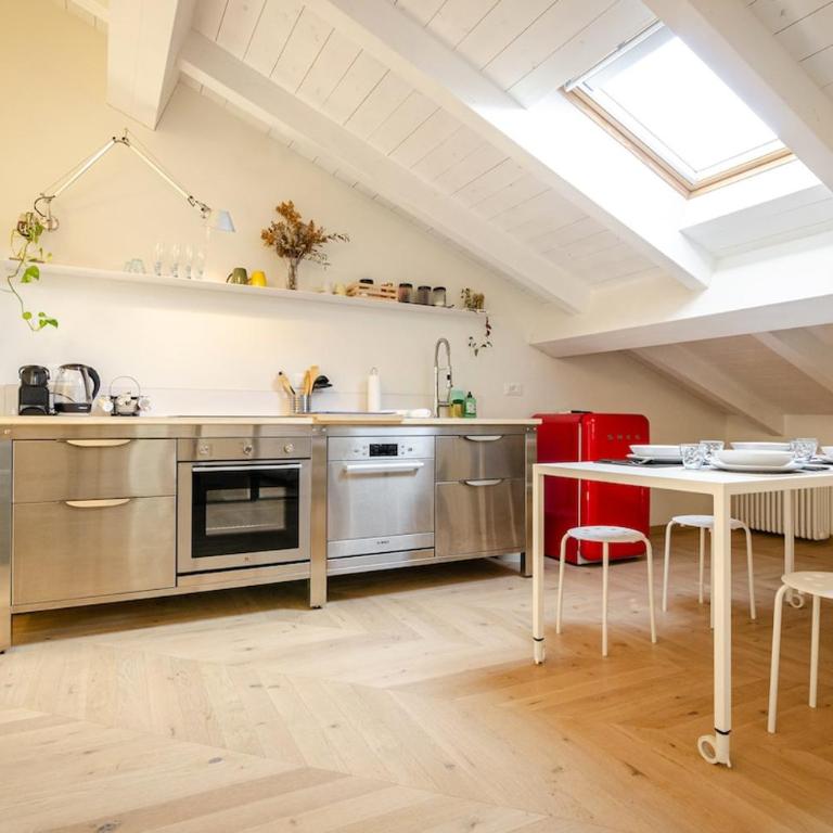 Righi Loft - One-Bedroom Apartment - 5