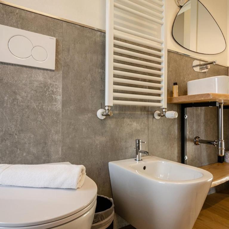 Righi Loft - One-Bedroom Apartment - 20