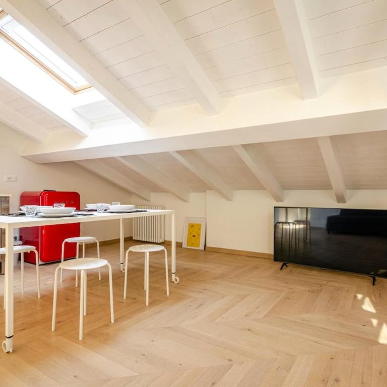 Righi Loft - One-Bedroom Apartment - 4