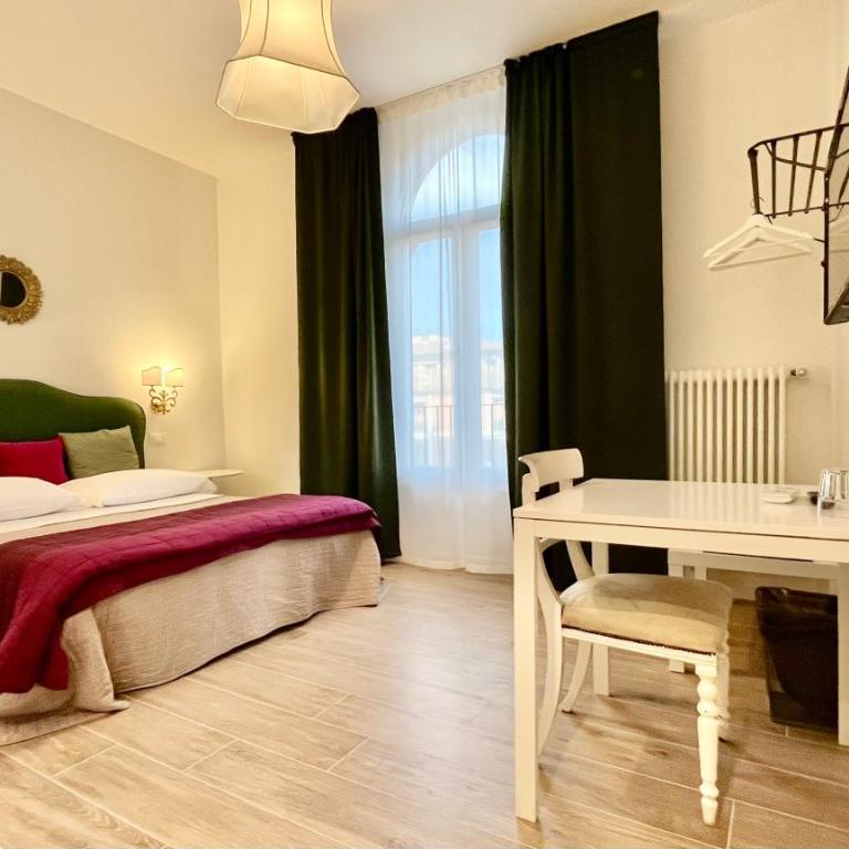 Castelfiore - Double Room with Private Bathroom - 8