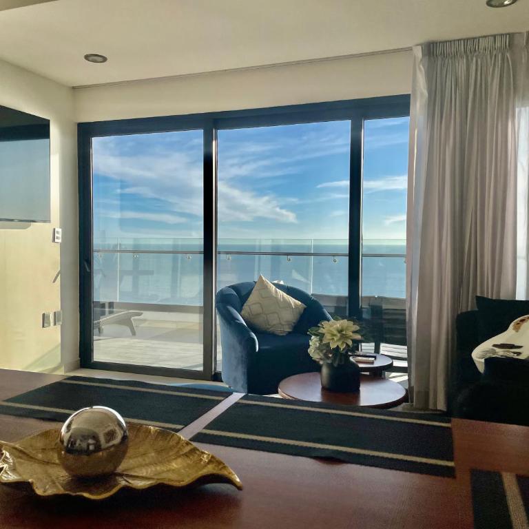 Blush & View - Two-Bedroom Apartment - 16