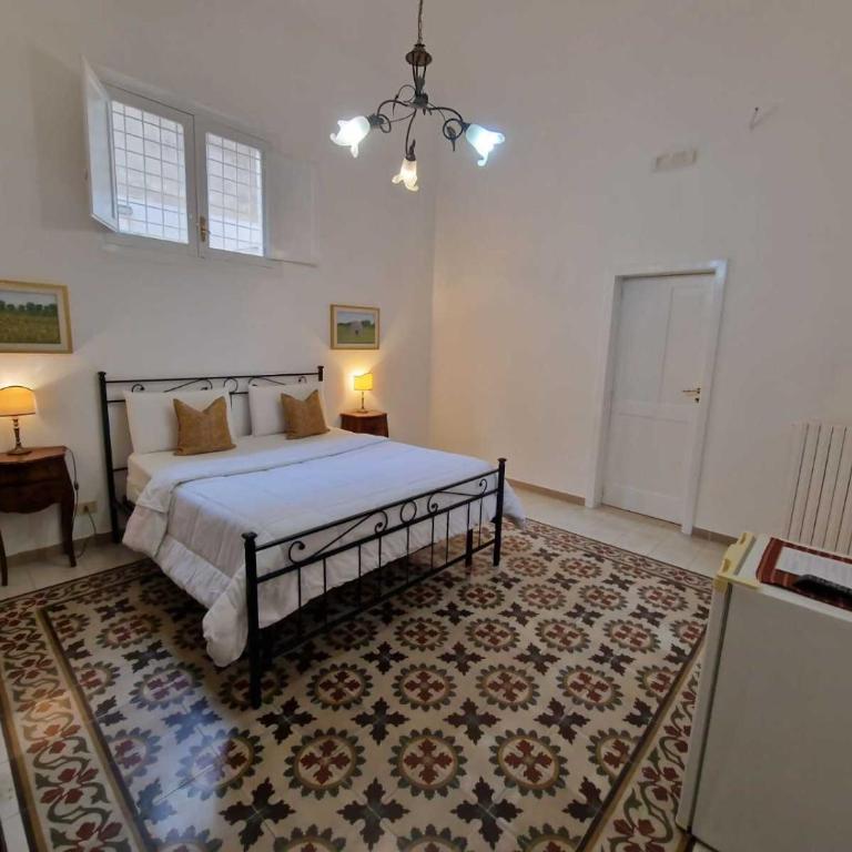 BnB '900 Lecce centro - Camera Matrimoniale con Bagno Privato - 1
