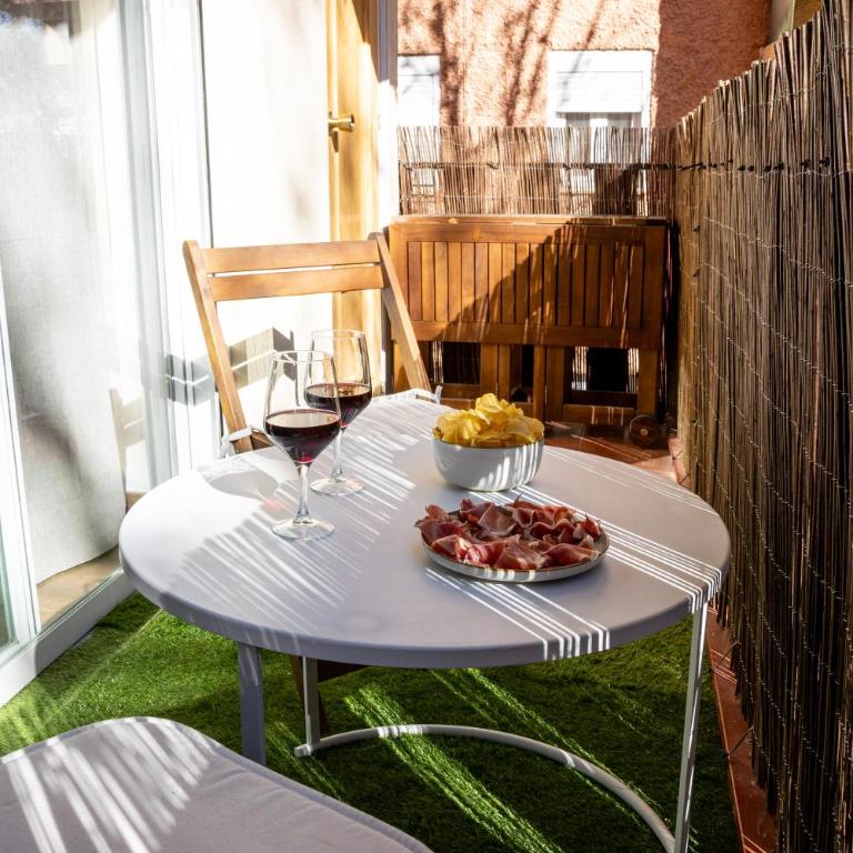 La Mi Casina - Two-Bedroom Deluxe Apartment with Balcony - 5