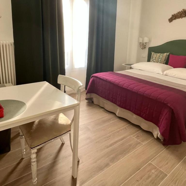 Castelfiore - Double Room with Private Bathroom - 10