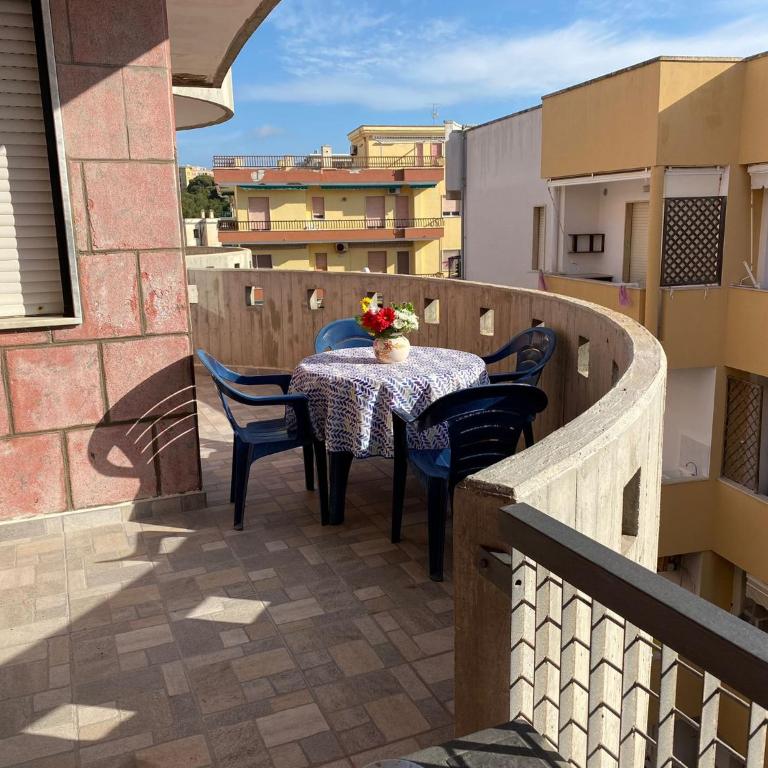 Appartamenti Vacanze Mare - Appartamento Deluxe con 2 Camere da Letto e Balcone - 3