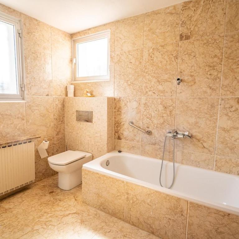 Villa DEA - Home away from home - Families Only - Villa con piscina privada - 77