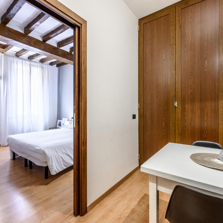 Emilia Studios 3 - One-Bedroom Apartment - 6