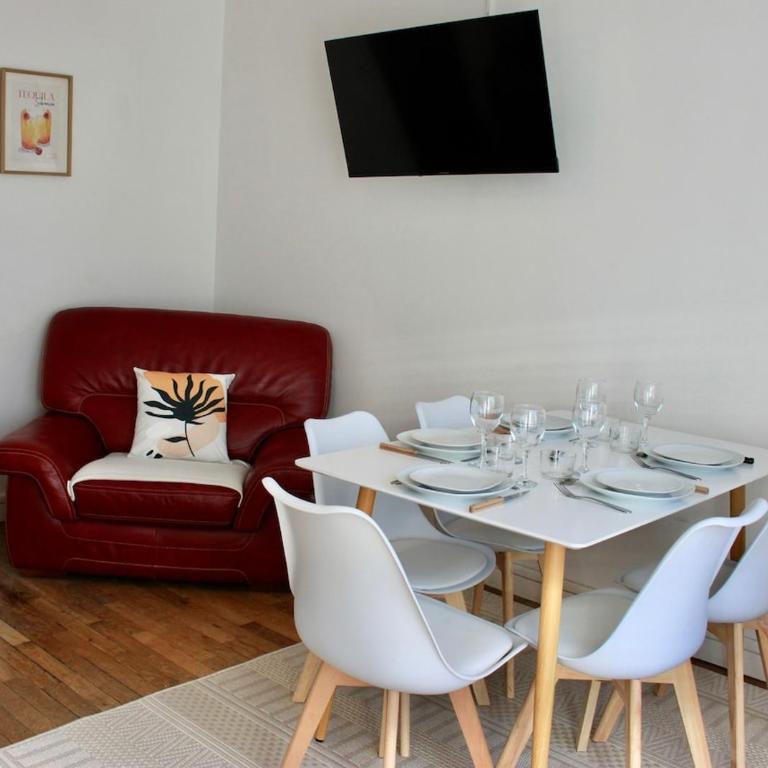 LE LOGIS DE L'ARQUEBUSE GARE, Centre ville et Cité Gastronomique - Apartment mit 3 Schlafzimmern - 17