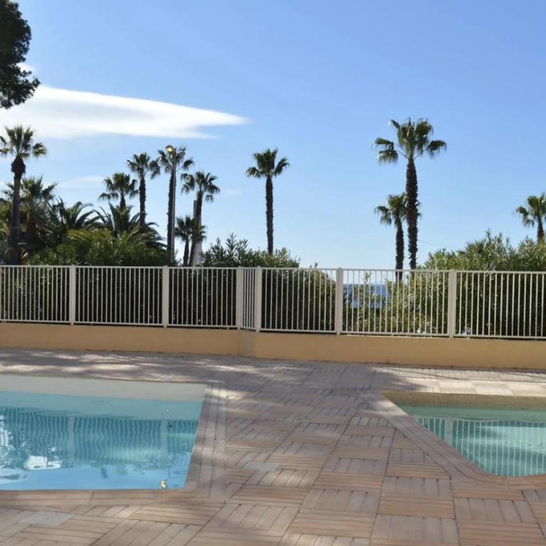 Charmant studio avec terrasse- front de mer - proche du centre et gare TGV - Apartment mit 1 Schlafzimmer - 10