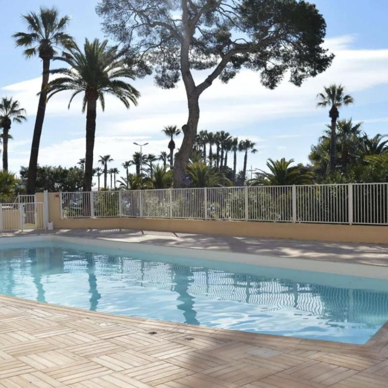 Charmant studio avec terrasse- front de mer - proche du centre et gare TGV - Apartment mit 1 Schlafzimmer - 2