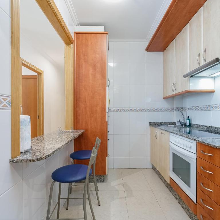 Confort céntrico en Vilagarcía by CABANA Rentals - Apartamento de 3 dormitorios - 25