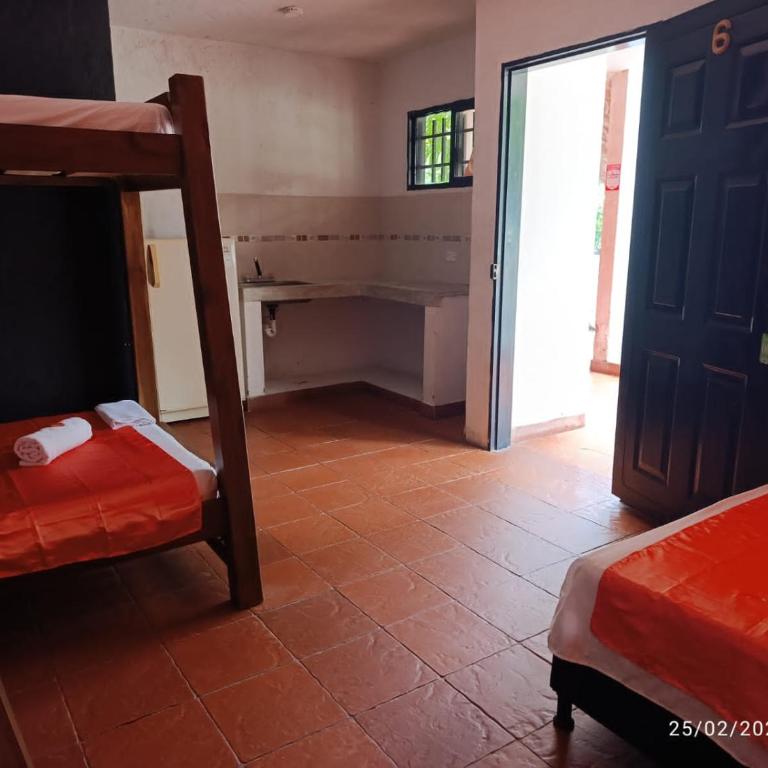 hosteria y camping piedras verdes - Habitación Familiar con baño privado - 7
