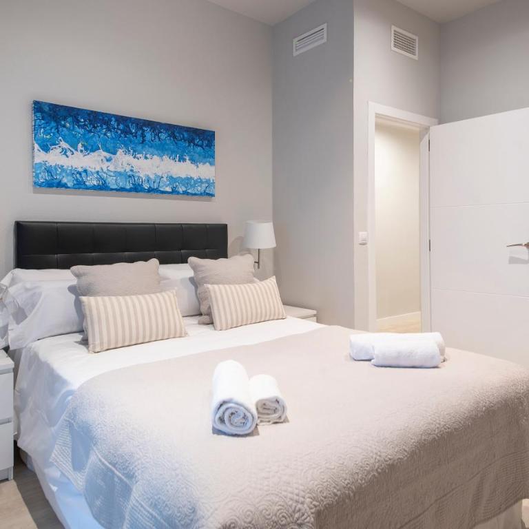 Apartamento 4 dormitorios en Calle Roselló You Stylish Apartments - Four-Bedroom Apartment - 9