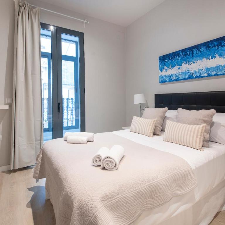 Apartamento 4 dormitorios en Calle Roselló You Stylish Apartments - Four-Bedroom Apartment - 8