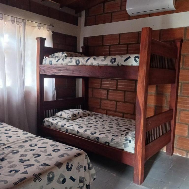 hosteria y camping piedras verdes - Habitación Doble Familiar - 5