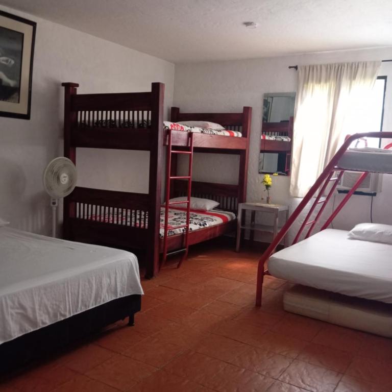 hosteria y camping piedras verdes - Habitación Familiar con baño privado - 7