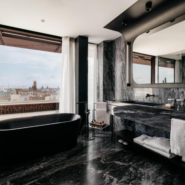 Thompson Madrid, by Hyatt - Corner Suite with Terrace - 1