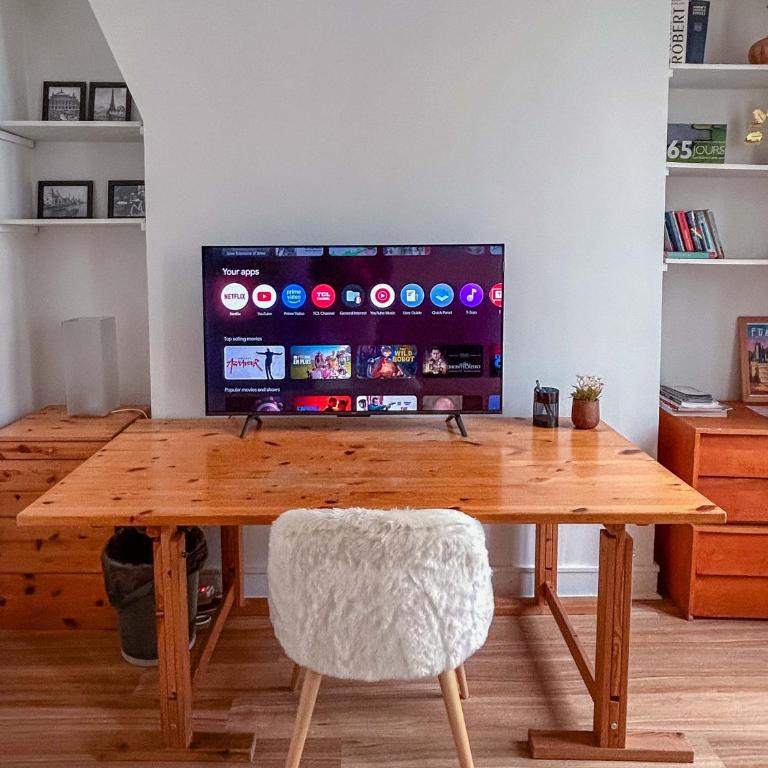 Well located apartment in Paris - Chambre Double avec Lit d'Appoint - 10