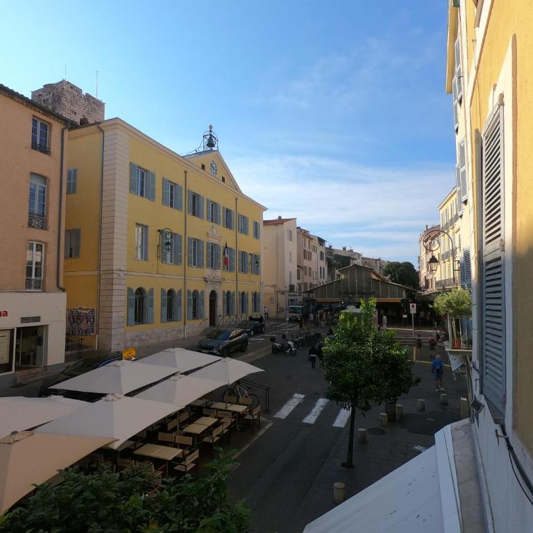 Adorable studio vieil Antibes - Monolocale - 20