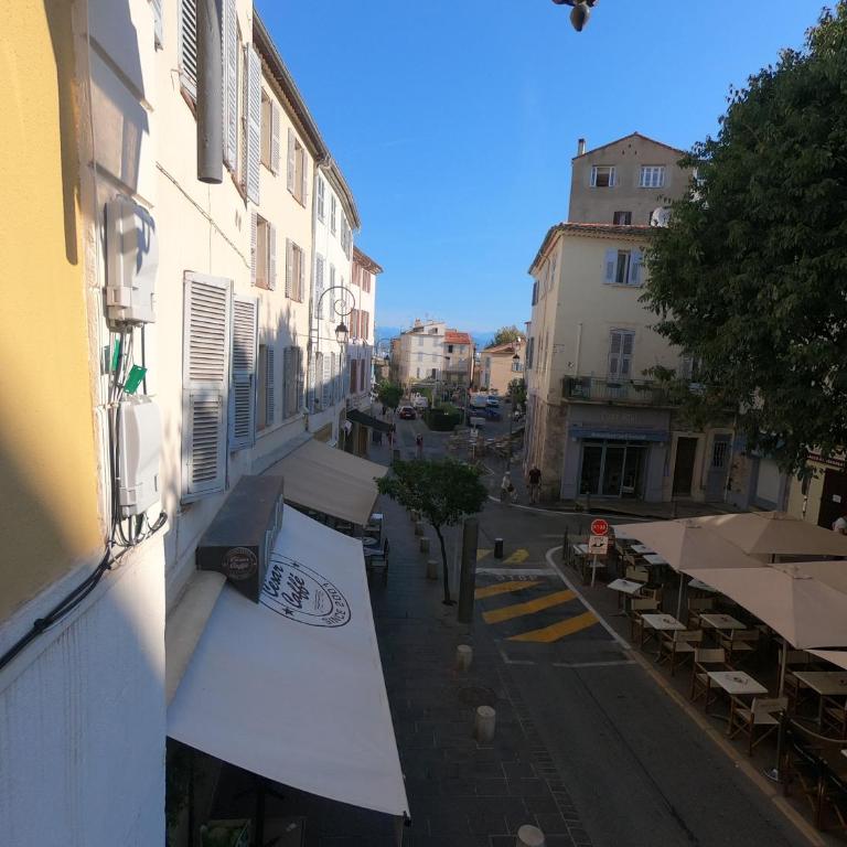 Adorable studio vieil Antibes - Monolocale - 21